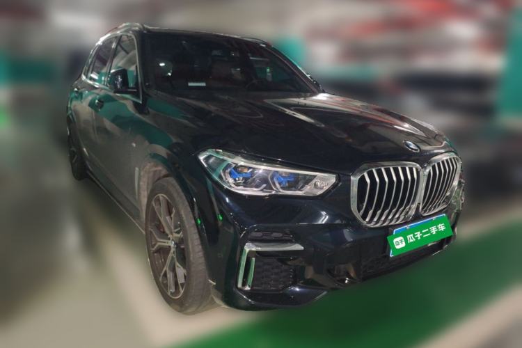 Used BMW X5 2022 xDrive 40Li M Sport Package Front Right 45 Deg