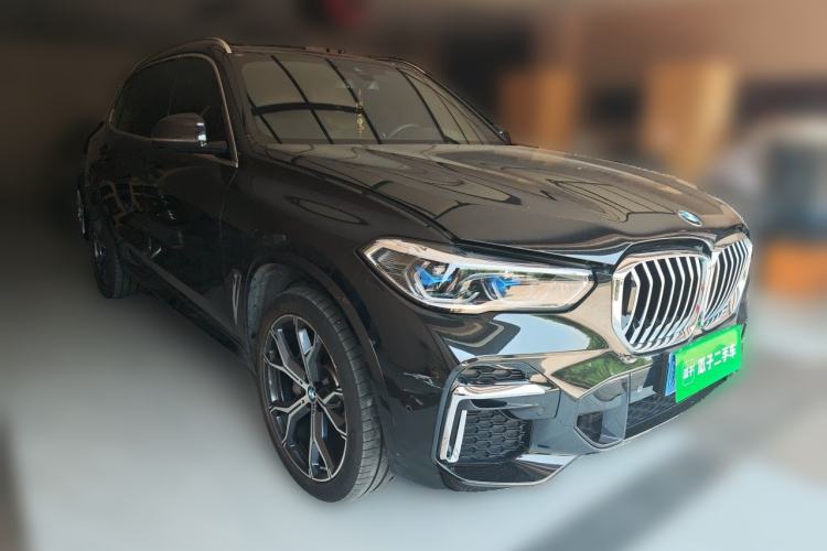 Used BMW X5 2022 Restyled xDrive 40Li M Sport Package Front Right 45 Deg