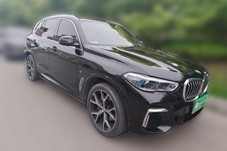 Used BMW X5 2022 Restyled xDrive 40Li M Sport Package Front Right 45 Deg