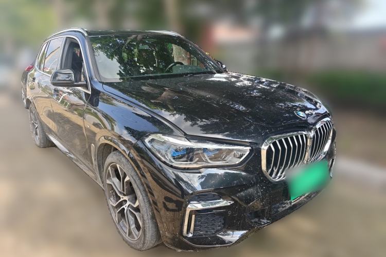 Used BMW X5 2022 Restyled xDrive 40Li Luxury Edition M Sport Package Front Right 45 Deg