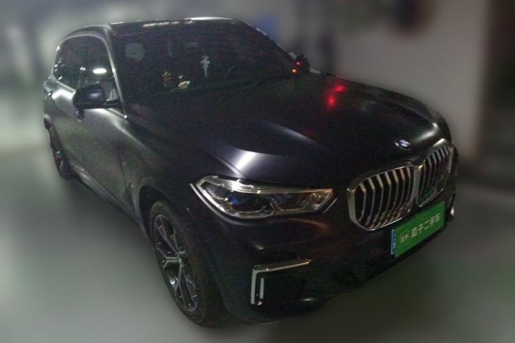 Used BMW X5 2022 xDrive 40Li M Sport Package Front Right 45 Deg