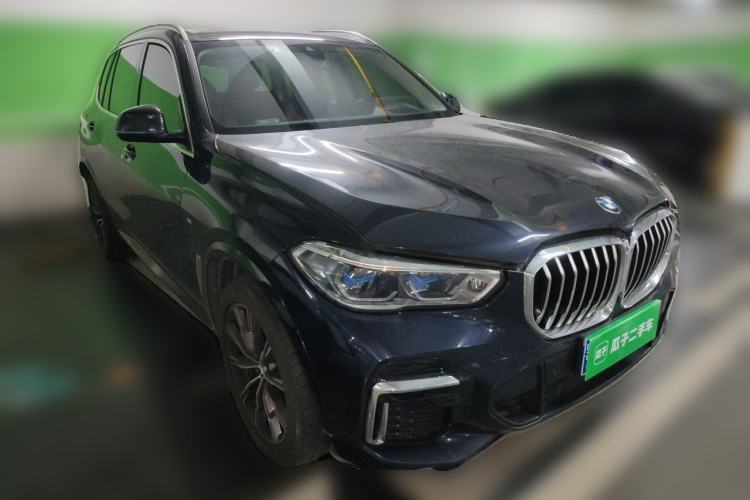 Used BMW X5 2022 Restyled xDrive 30Li Luxury Version M Sport Package Front Right 45 Deg