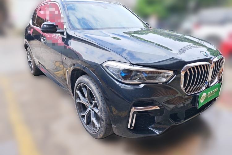 Used BMW X5 2022 xDrive 40Li M Sport Package Front Right 45 Deg