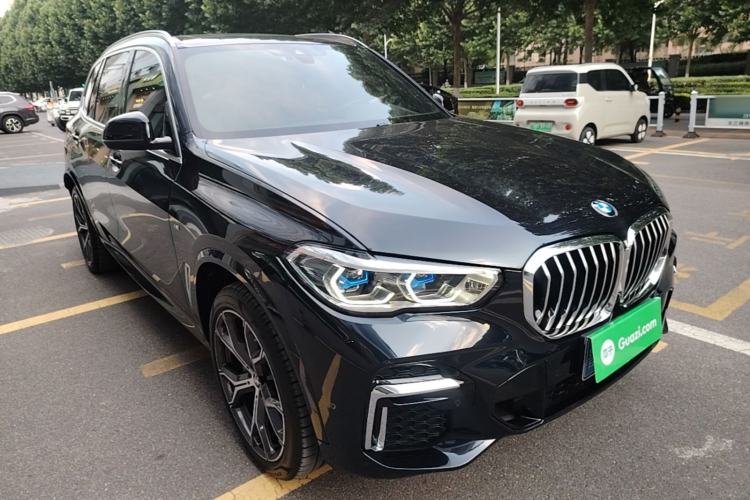 Used BMW X5 2022 Restyled xDrive 40Li M Sport Package Front Right 45 Deg