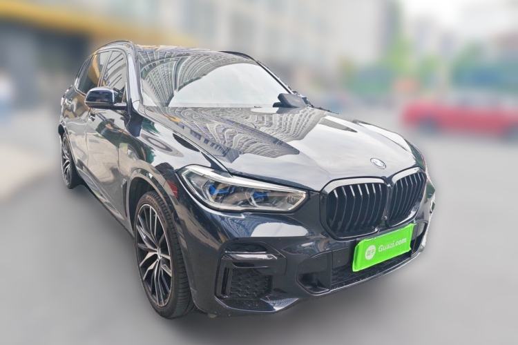 Used BMW X5 2022 xDrive 40Li M Sport Package Front Right 45 Deg