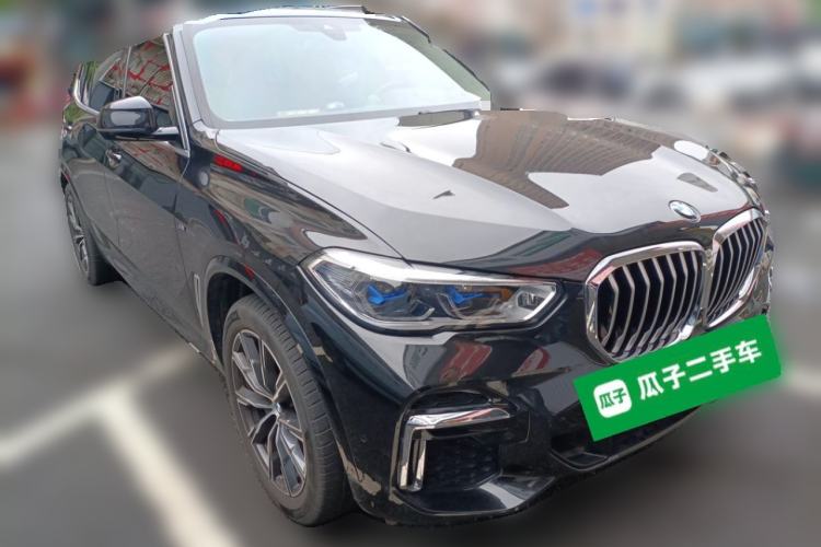 Used BMW X5 2022 xDrive 30Li M Sport Package Front Right 45 Deg