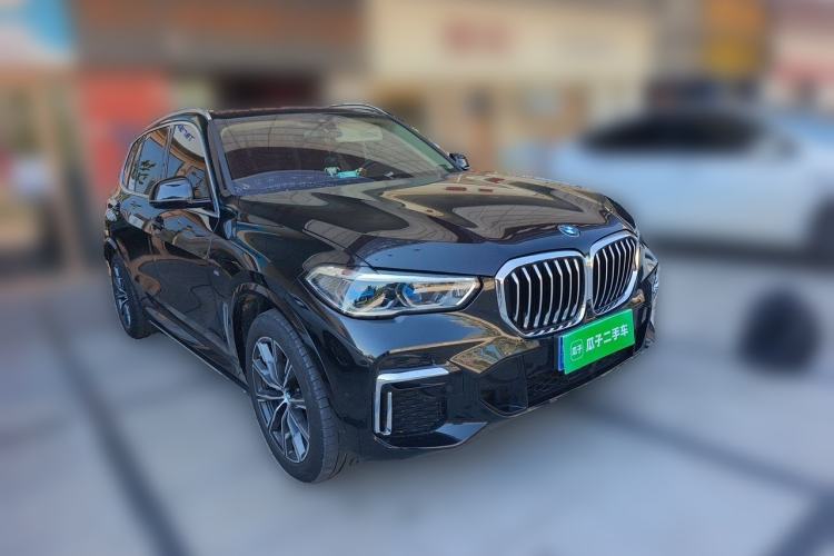 Used BMW X5 2022 Restyled xDrive 30Li Luxury Version M Sport Package Front Right 45 Deg