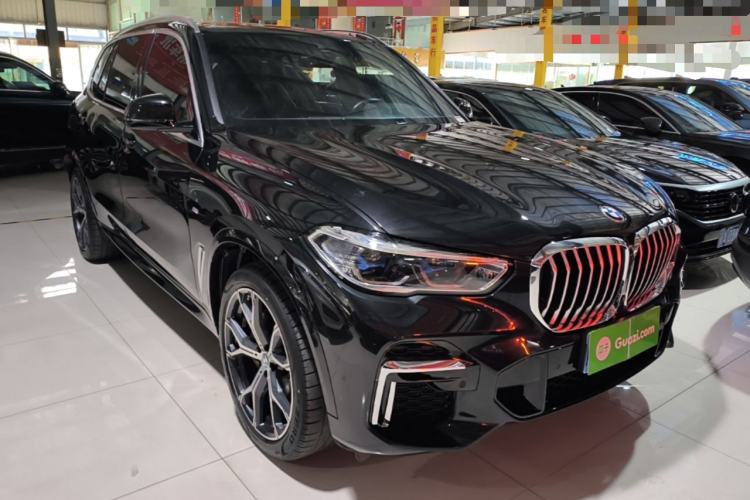 Used BMW X5 2022 Restyled xDrive 40Li M Sport Package Front Right 45 Deg