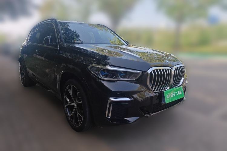 Used BMW X5 2022 Restyled xDrive 40Li M Sport Package Front Right 45 Deg