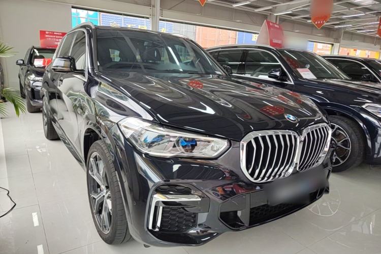 Used BMW X5 2022 Restyled xDrive 40Li M Sport Package Front Right 45 Deg