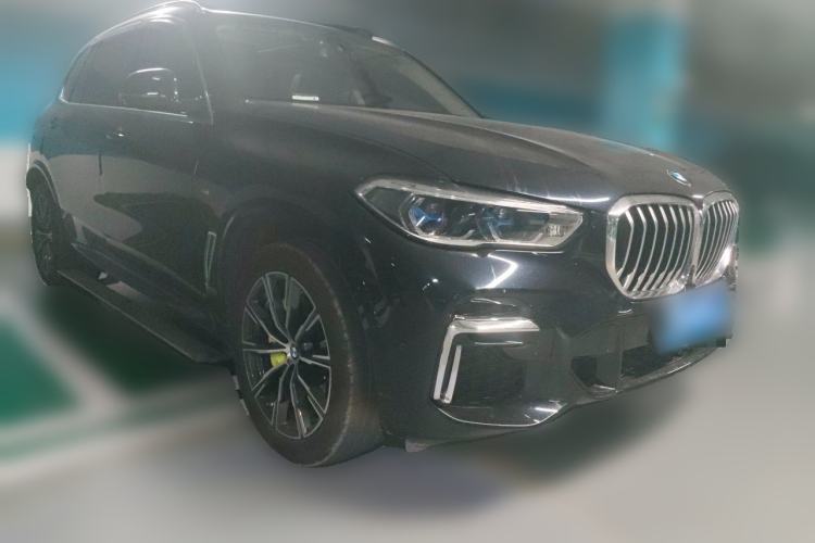 Used BMW X5 2022 Restyled xDrive 30Li Luxury Version M Sport Package Front Right 45 Deg