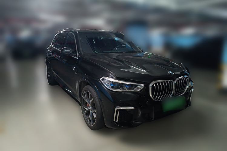 Used BMW X5 2022 Restyled xDrive 40Li M Sport Package Front Right 45 Deg