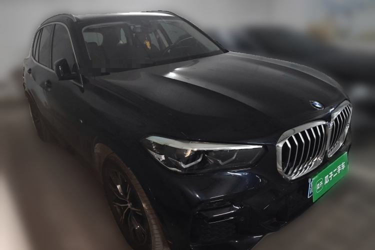 Used BMW X5 2022 xDrive30i M Sport Package Front Right 45 Deg