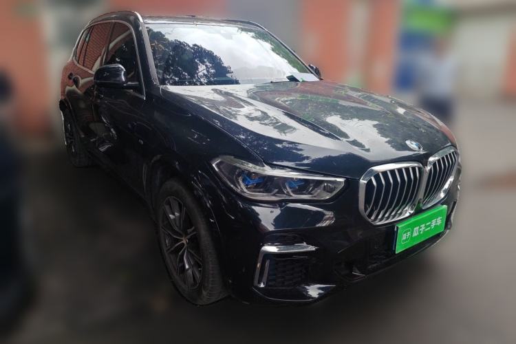 Used BMW X5 2022 Restyled xDrive 30Li Luxury Version M Sport Package Front Right 45 Deg