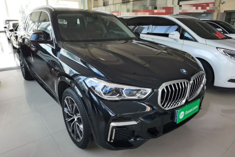 Used BMW X5 2022 Restyled xDrive 30Li Luxury Version M Sport Package Front Right 45 Deg