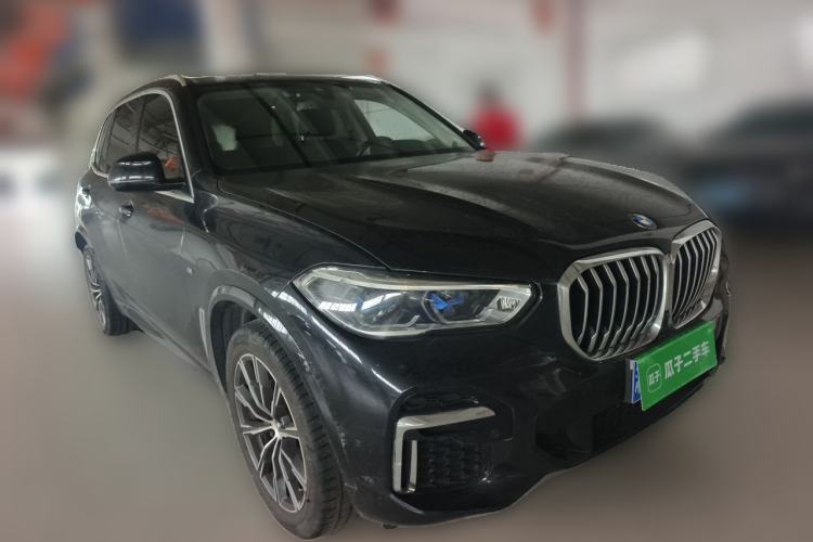 Used BMW X5 2022 Restyled xDrive 30Li Luxury Version M Sport Package Front Right 45 Deg