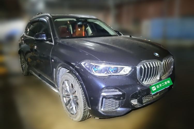 Used BMW X5 2022 Restyled xDrive 30Li Luxury Version M Sport Package Front Right 45 Deg