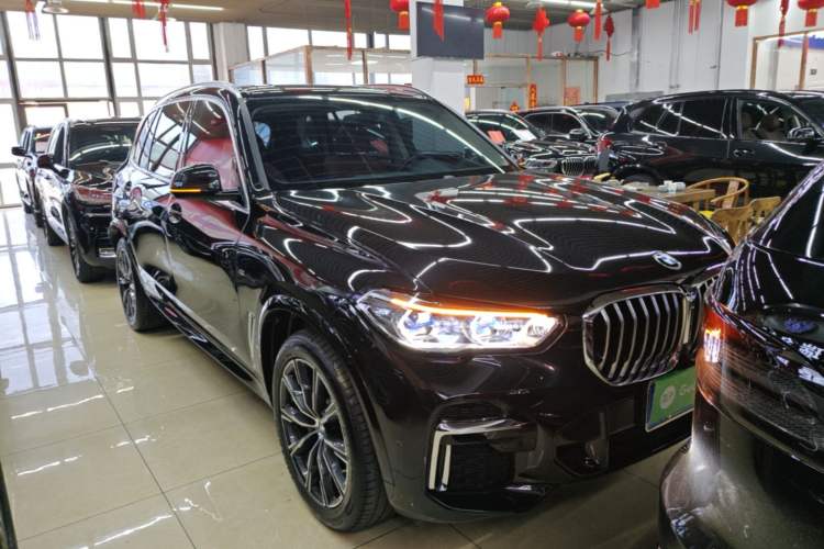 Used BMW X5 2022 Restyled xDrive 30Li Luxury Version M Sport Package Front Right 45 Deg