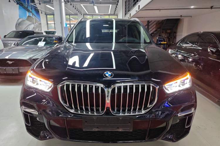 Used BMW X5 2022 Restyled xDrive 30Li Luxury Version M Sport Package Front