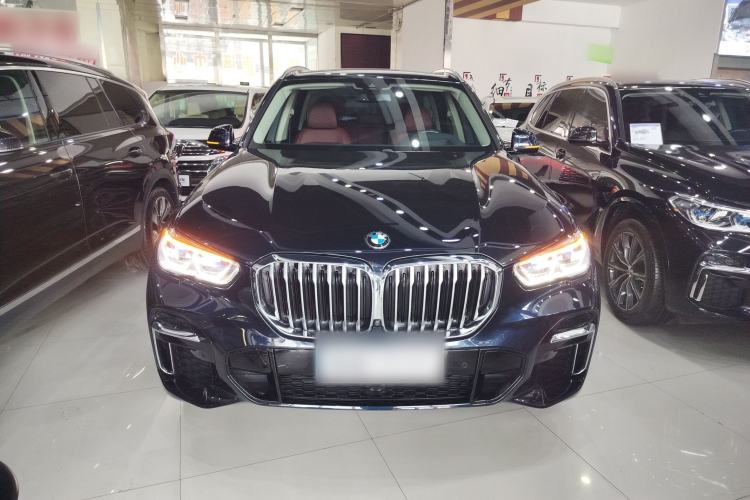 Used BMW X5 2022 Restyled xDrive 30Li Luxury Version M Sport Package Front