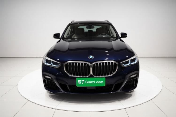 Used BMW X5 2022 Restyled xDrive 30Li Luxury Version M Sport Package Front