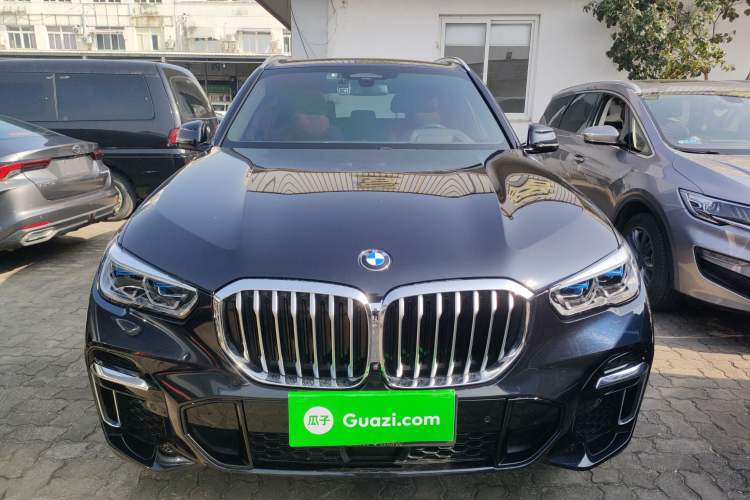 Used BMW X5 2022 xDrive 40Li Luxury Edition M Sport Package Front