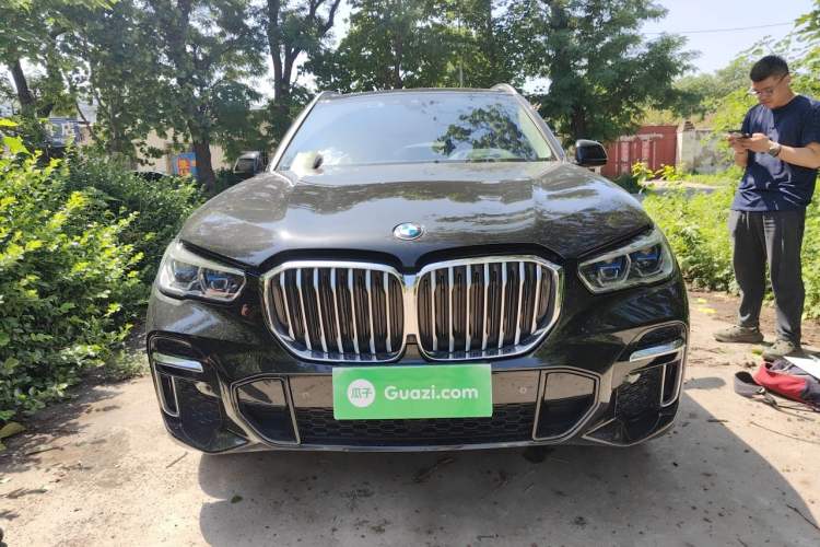 Used BMW X5 2022 Restyled xDrive 30Li Luxury Version M Sport Package Front