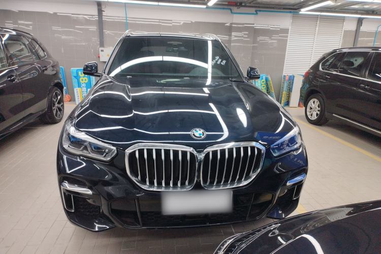 Used BMW X5 2022 Restyled xDrive 40Li Luxury Edition M Sport Package Front