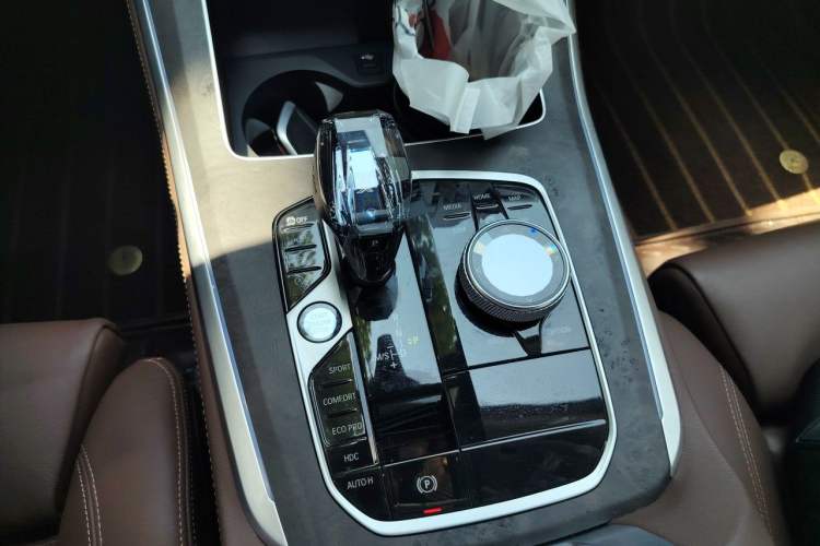 Used BMW X5 2022 xDrive40i M Sport Package Gear Lever