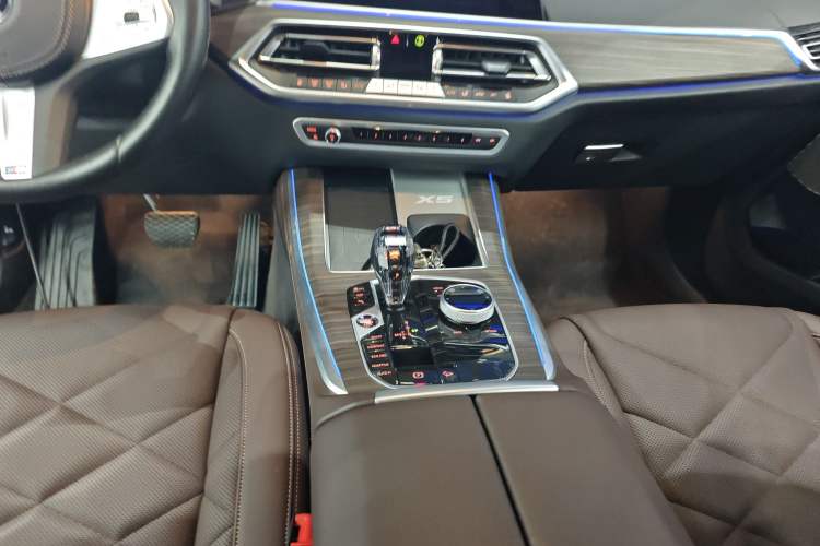 Used BMW X5 2022 Restyled xDrive 40Li M Sport Package Gear Lever