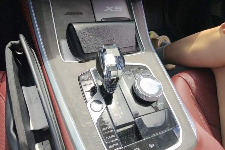 Used BMW X5 2022 Restyled xDrive 30Li Luxury Version M Sport Package Gear Lever