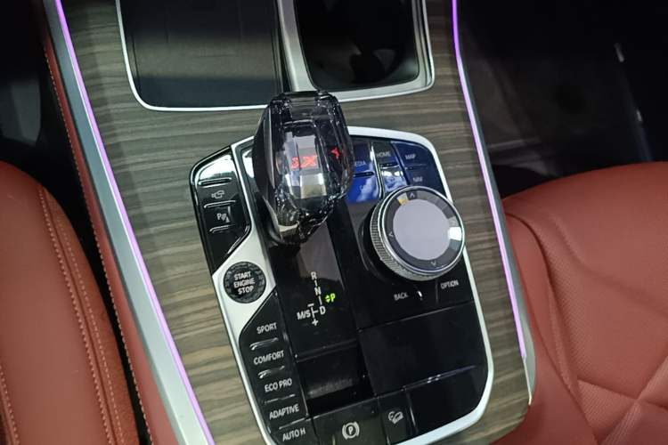 Used BMW X5 2022 xDrive 40Li M Sport Package Gear Lever