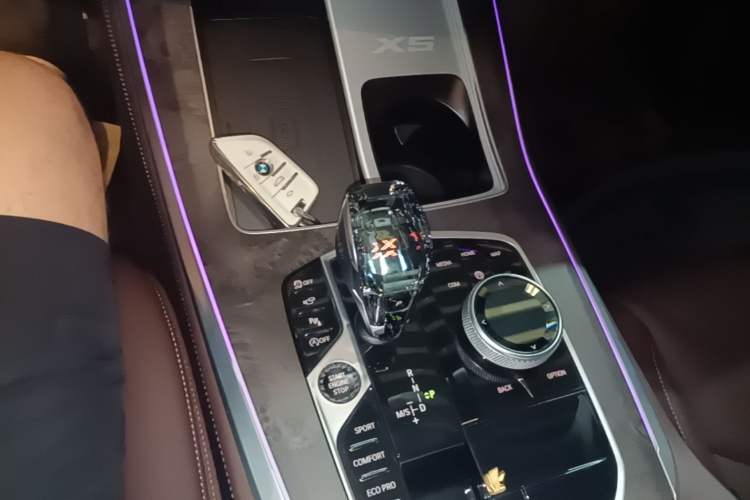 Used BMW X5 2022 Restyled xDrive 30Li Luxury Version M Sport Package Gear Lever