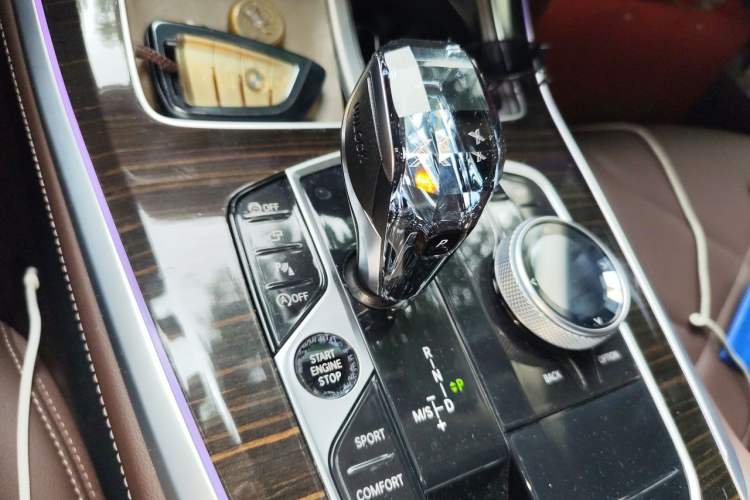 Used BMW X5 2022 Restyled xDrive 30Li Luxury Version M Sport Package Gear Lever
