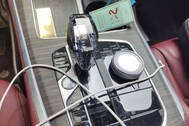 Used BMW X5 2022 xDrive 40Li M Sport Package Gear Lever