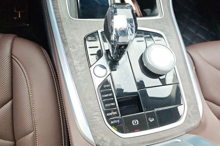 Used BMW X5 2022 Restyled xDrive 30Li Luxury Version M Sport Package Gear Lever