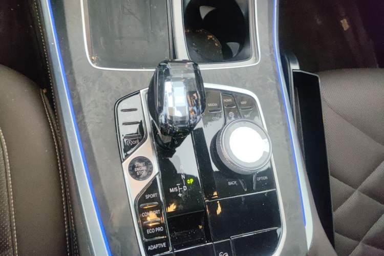 Used BMW X5 2022 Restyled xDrive 30Li Luxury Version M Sport Package Gear Lever