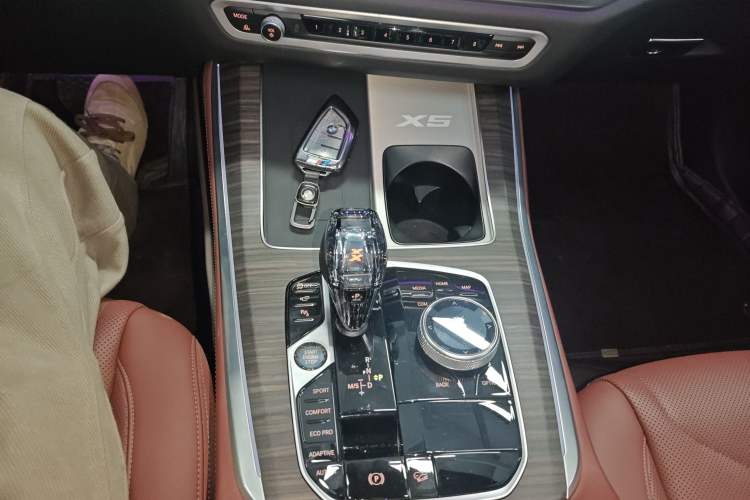 Used BMW X5 2022 Restyled xDrive 40Li M Sport Package Gear Lever