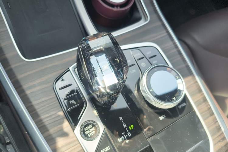 Used BMW X5 2022 xDrive 40Li M Sport Package Gear Lever