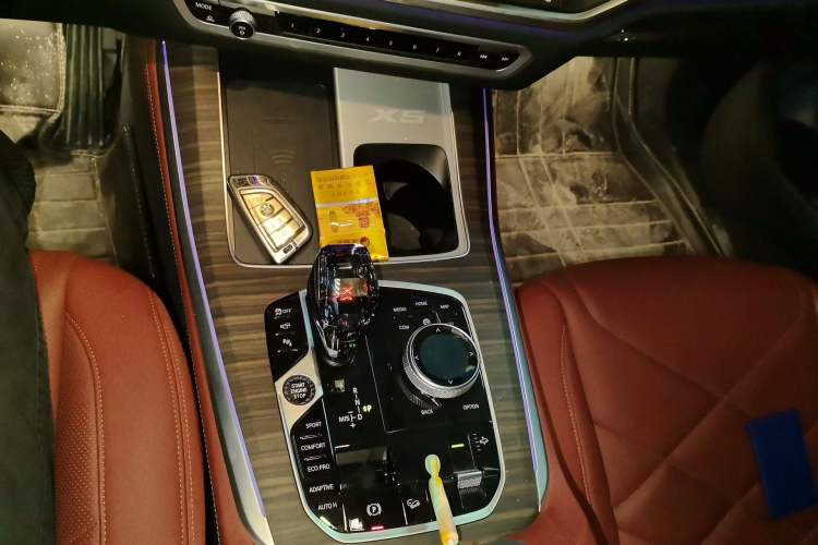 Used BMW X5 2022 Restyled xDrive 40Li Luxury Edition M Sport Package Gear Lever