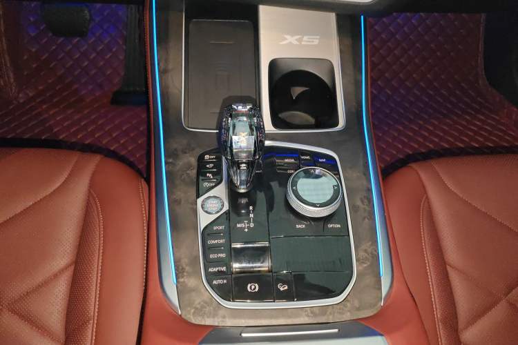 Used BMW X5 2022 Restyled xDrive 30Li Luxury Version M Sport Package Gear Lever