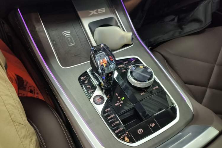 Used BMW X5 2022 Restyled xDrive 30Li Luxury Version M Sport Package Gear Lever