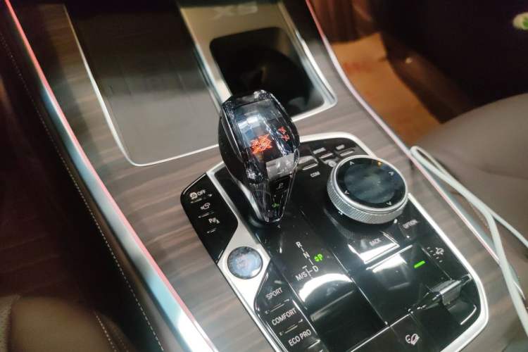 Used BMW X5 2022 Restyled xDrive 40Li Luxury Edition M Sport Package Gear Lever