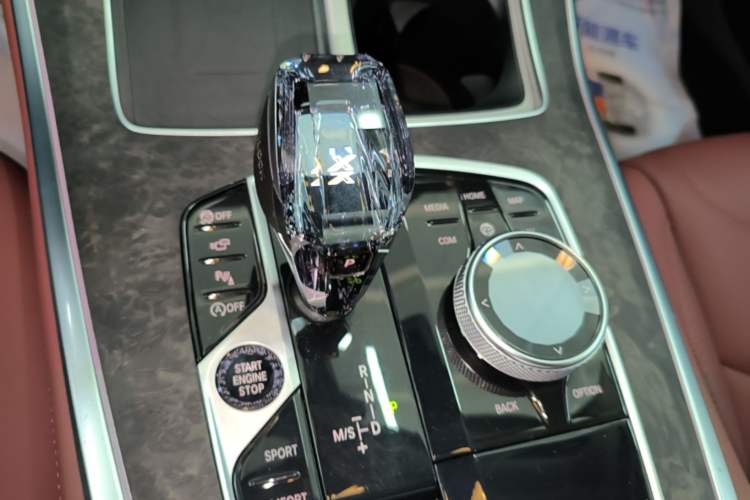 Used BMW X5 2022 Restyled xDrive 30Li Luxury Version M Sport Package Gear Lever