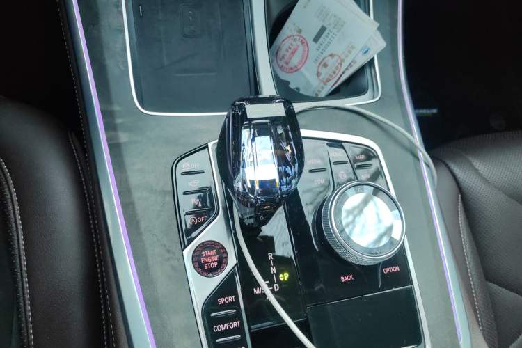Used BMW X5 2022 xDrive 30Li Luxury M Sport Package Gear Lever