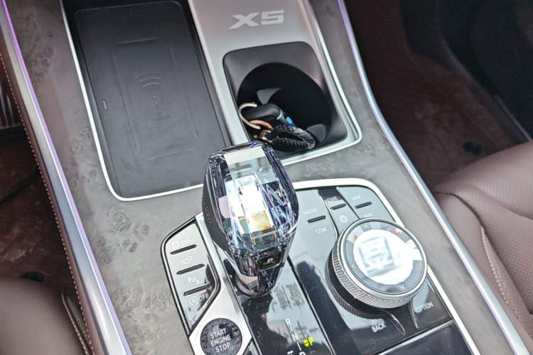 Used BMW X5 2022 xDrive 30Li M Sport Package Gear Lever