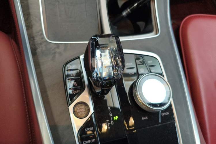 Used BMW X5 2022 Restyled xDrive 30Li Luxury Version M Sport Package Gear Lever