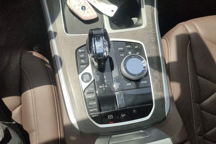 Used BMW X5 2022 Restyled xDrive 30Li Luxury Version M Sport Package Gear Lever