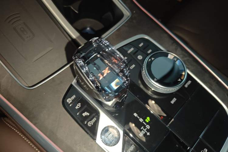 Used BMW X5 2022 Restyled xDrive 30Li Luxury Version M Sport Package Gear Lever