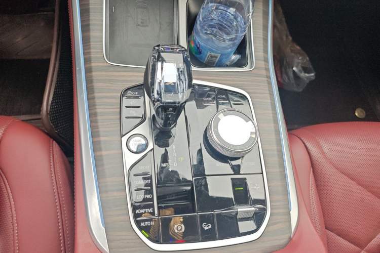 Used BMW X5 2022 xDrive 40Li Luxury Edition M Sport Package Gear Lever
